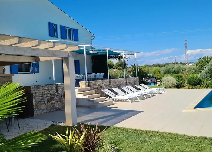 Tanga Villa