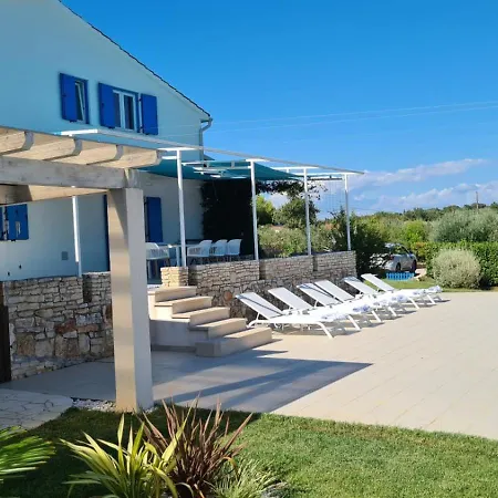 Tanga Villa