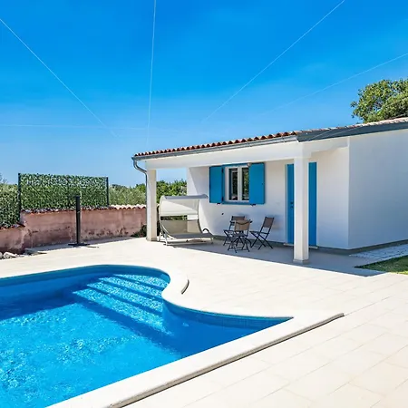 Tanga Villa