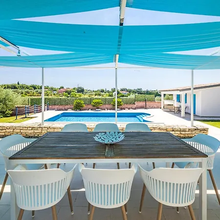 Tanga Villa *