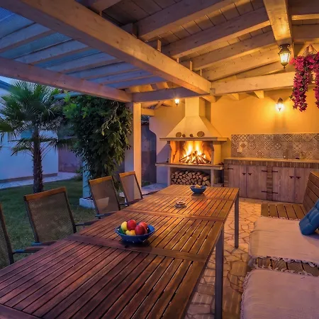 Villa Tanga
