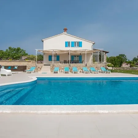 Tanga Villa