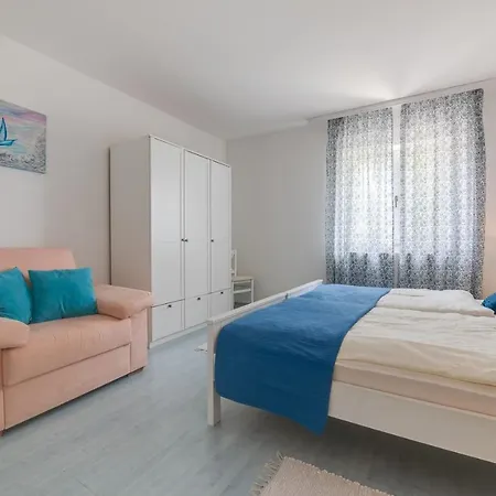 Tanga Villa *